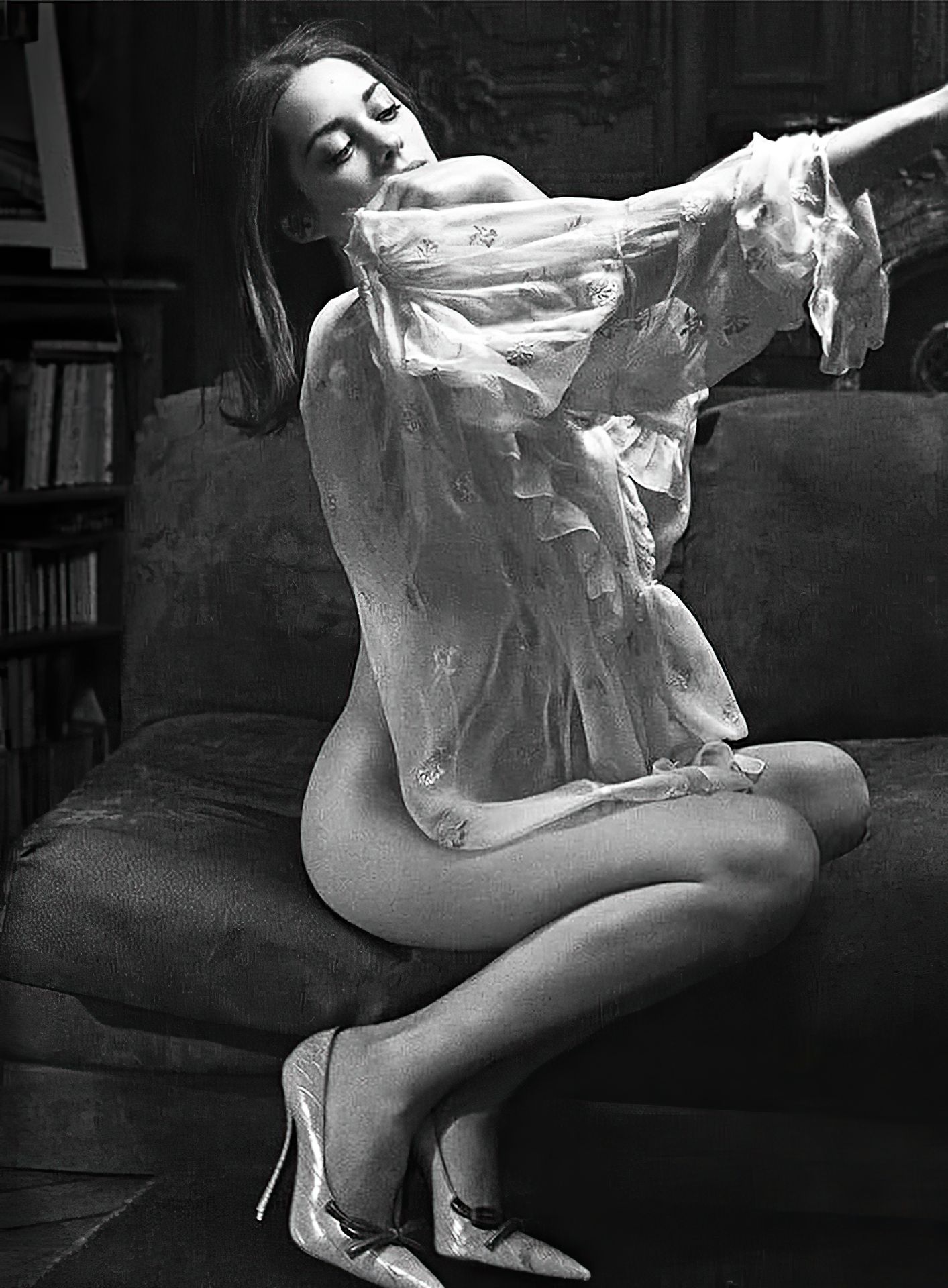 marion cotillard sexy topless photos