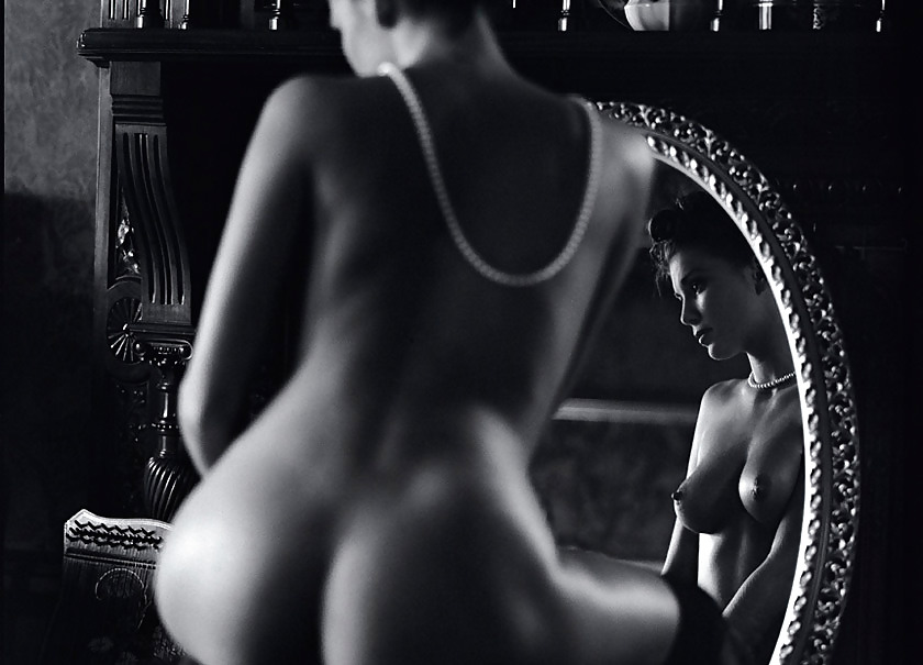 erotic mirror maids session