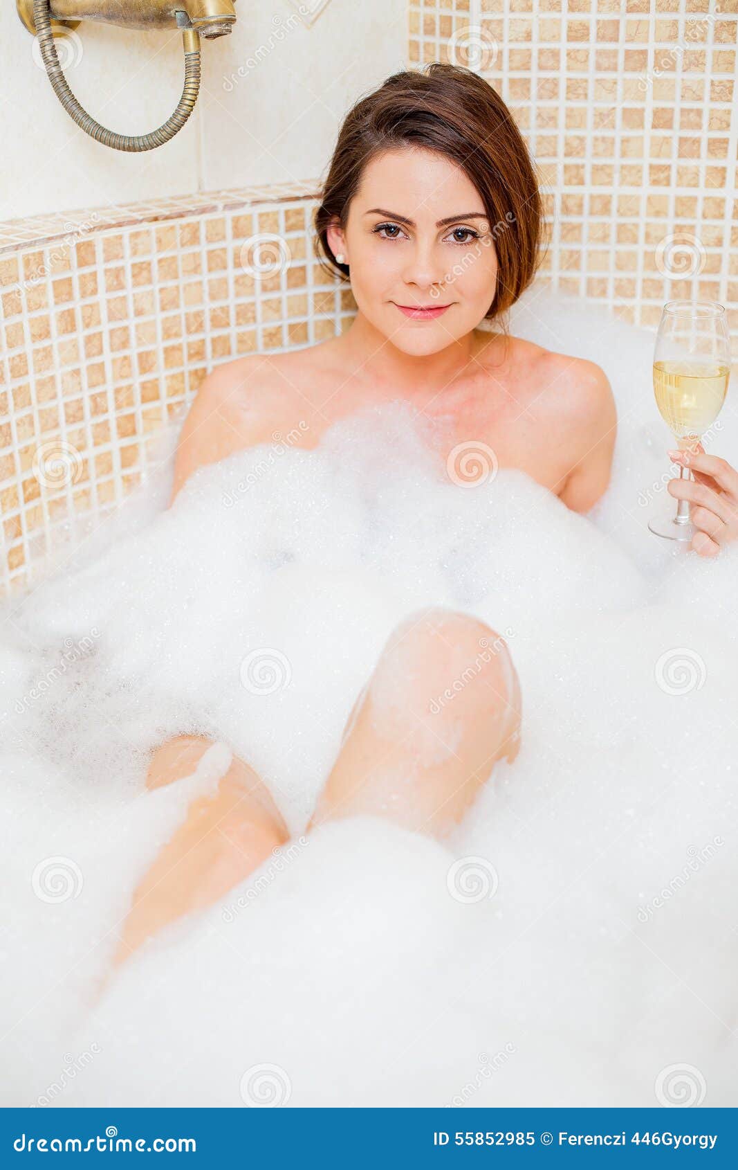 pico glorioso detenerse sexy girl bathing