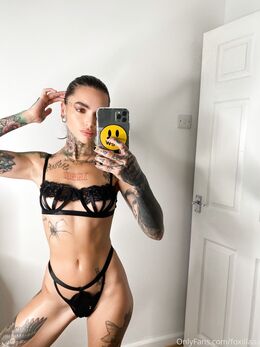 foxillaaa nude and naked sex pictures
