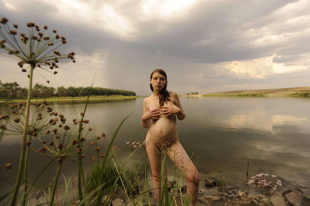 storm lake pregnant celebrity